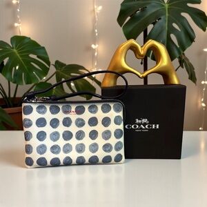 💙COACH💙Navy Painted Dot Coated Canvas Corner Zip Wristlet/NWOT